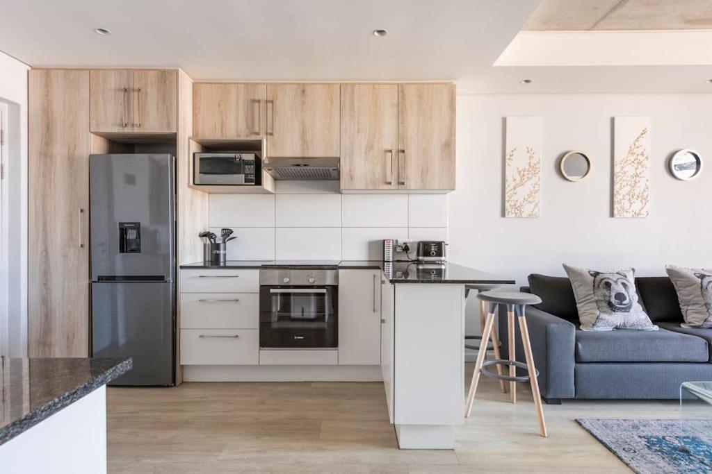 Chic, Central, Family & Group Stay - Stylish 2 Ensuite Bedroom Apartment With Spacious Balcony Kapstaden Exteriör bild