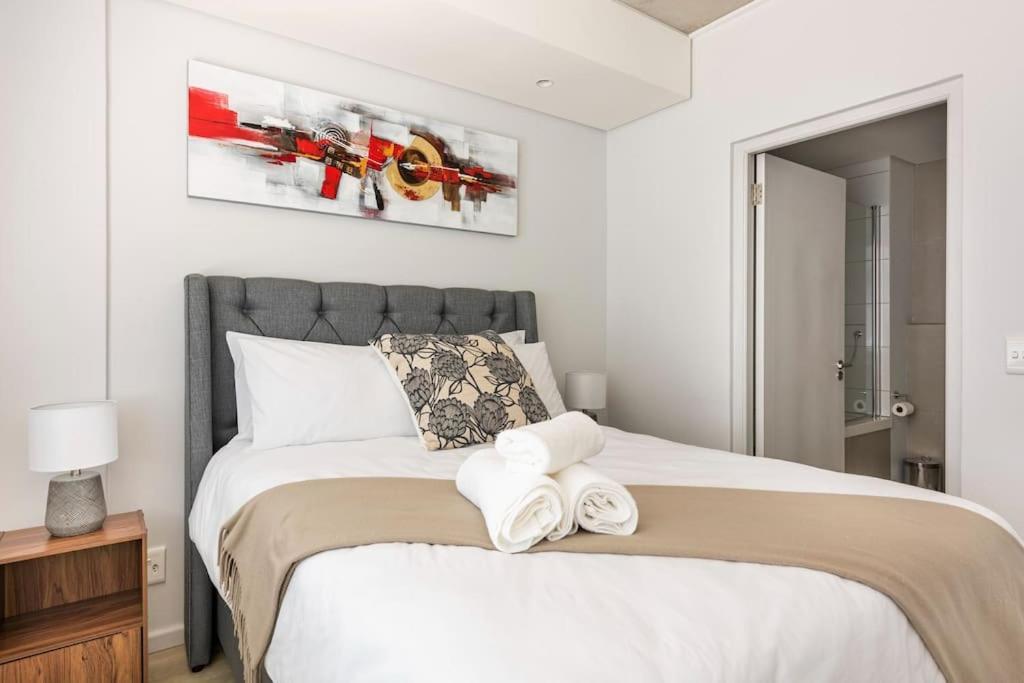 Chic, Central, Family & Group Stay - Stylish 2 Ensuite Bedroom Apartment With Spacious Balcony Kapstaden Exteriör bild